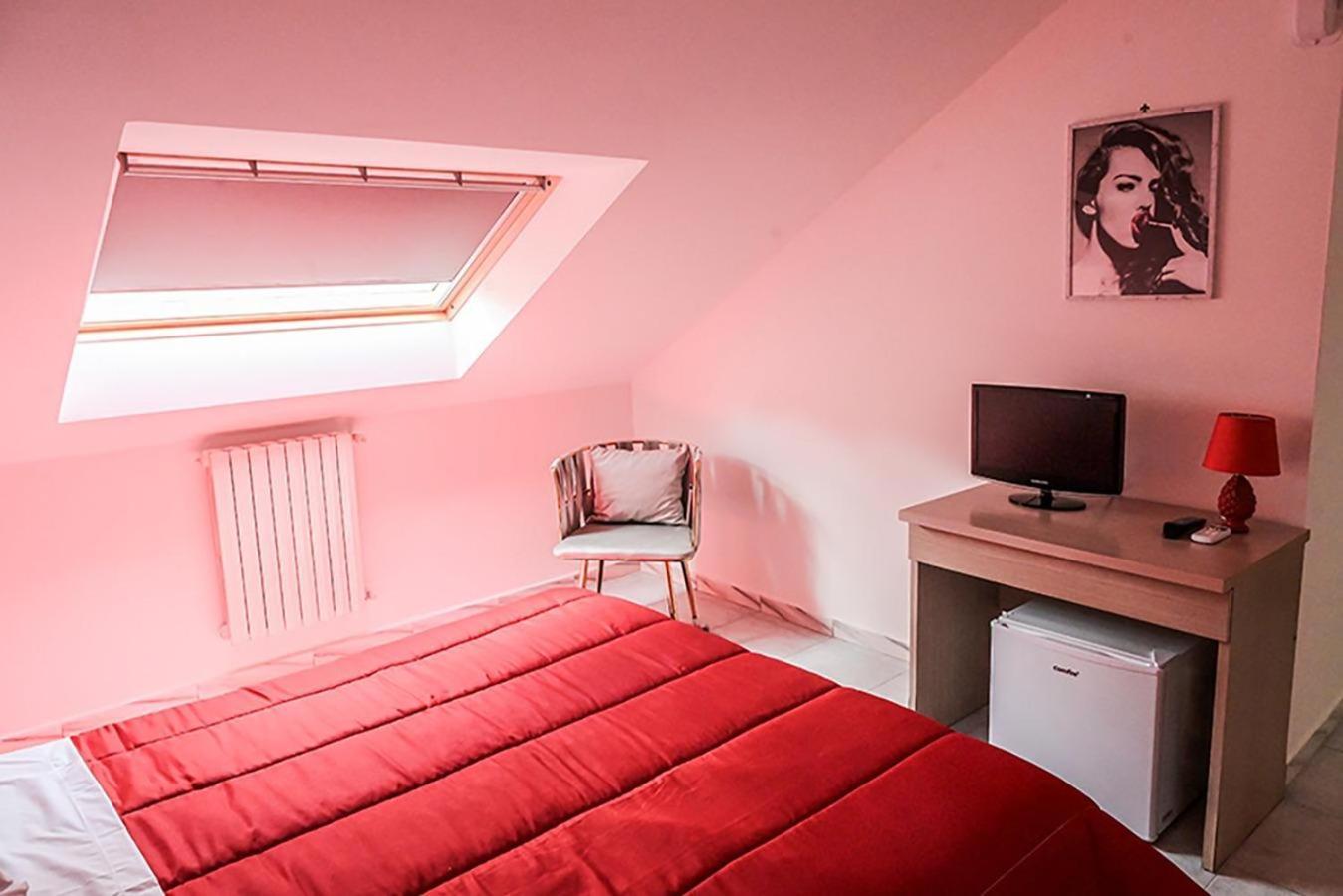 Suisse Hotel Caserta Eksteriør bilde